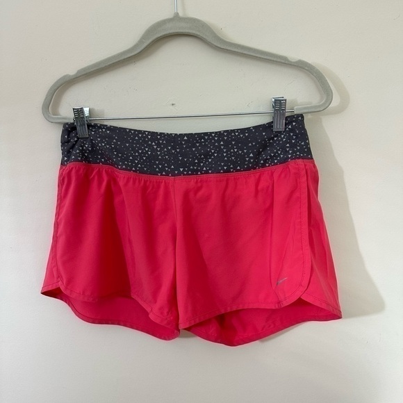 Nike dry fit sz med running shorts with small pockets drawstring  pinkish/ gray - Picture 3 of 10